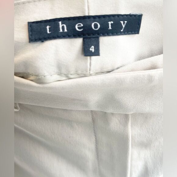 Theory Bermuda Chino Short Beige Size 4 NWT - Picture 4 of 5